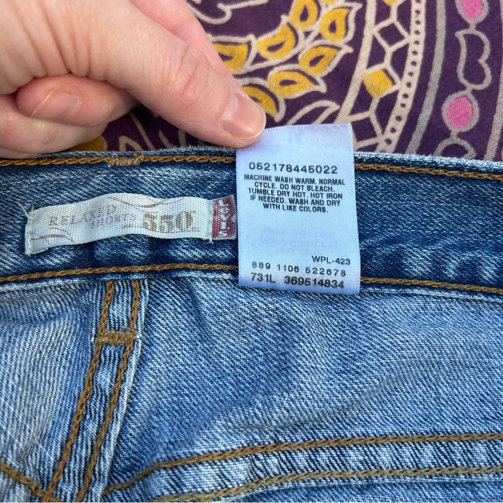 Levi's 550 Relaxed Shorts Blue High-Waist Cutoff Denim Jean Shorts | Size 14 - Picture 7 of 13